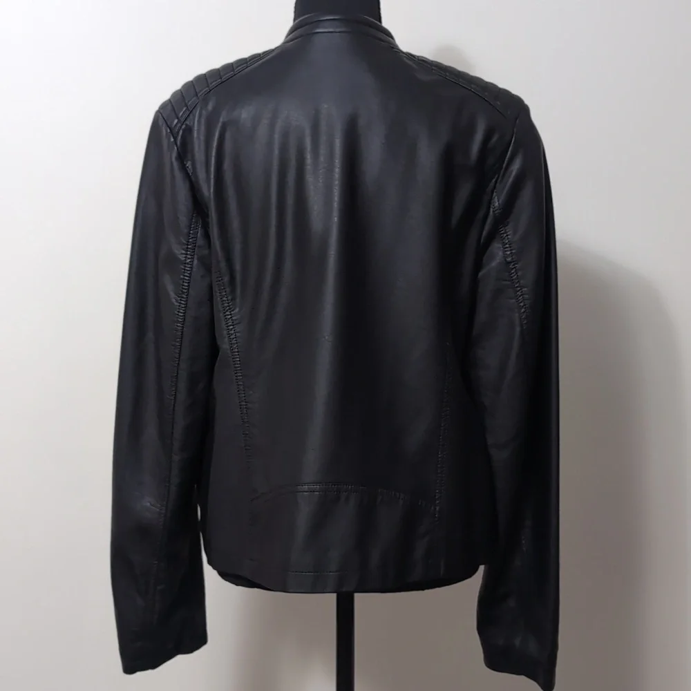 Women's jacket - Picture 2 of 4